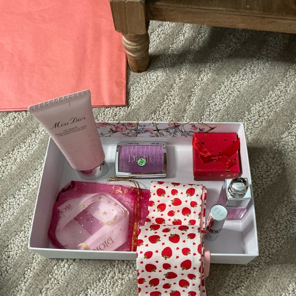 Dior Beauty Bundle with $300 New Jewelry (Secret) - Picture 2 of 3